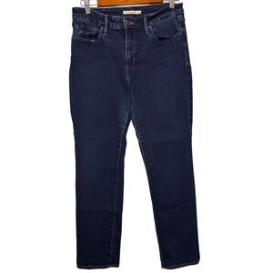 Levi Strauss Mid Rise Skinny Jeans Size: 12